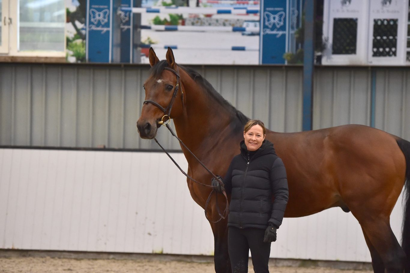 Juulia Jyläs & Finishing Touch Wareslage